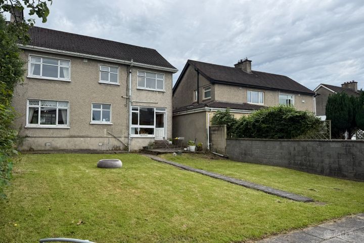 8 Oakland Drive, Greystones, Ennis Road, Co. Limerick, V94TFE4