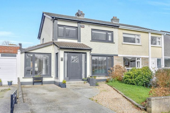 124 Carrickhill Rise, Portmarnock, Portmarnock, Co. Dublin, D13AX06 - Photo 2