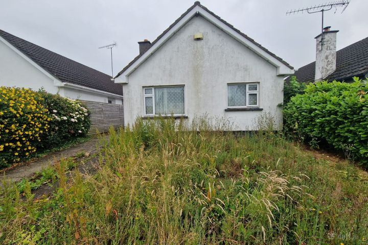 82 Chestnut Drive, N91R2T1