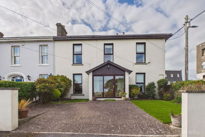 Seacroft, 1 The Square, Tramore, Co. Waterford, X91KX79