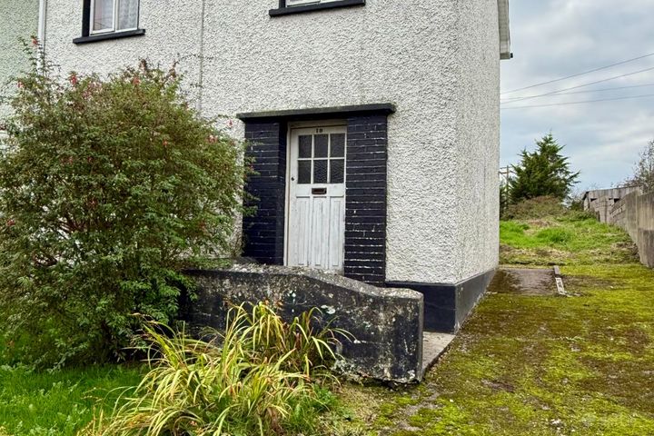 10 Marian Row, Ballinagh, Cavan