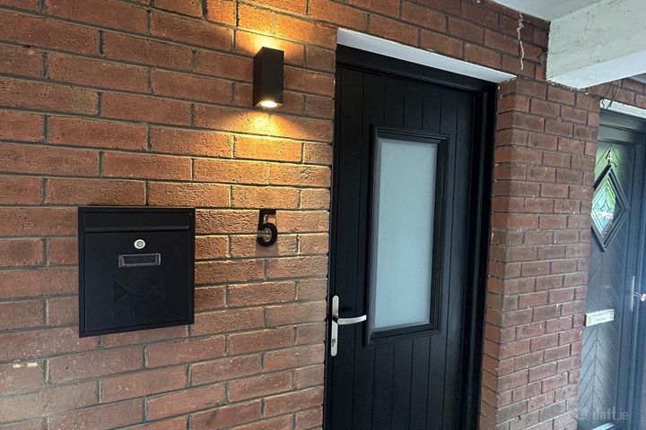 5 Vernon Court, Seafield Road West, Clontarf, Dublin 3