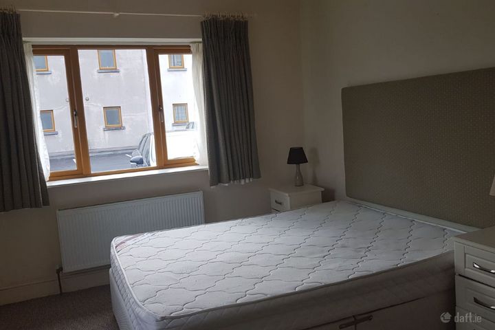 Apartment 4, Ennis Road, Limerick, North Circular Road, Co. Limerick