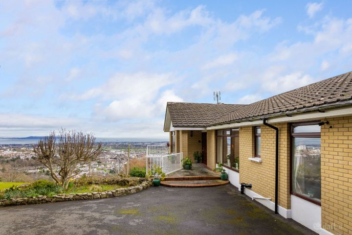 Blossom Hill, Ballyedmonduff Road, Stepaside, Dublin 18, D18TV76 - Photo 3