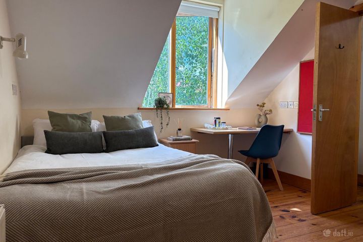 ScholarLee Bishop St, Cork City Centre