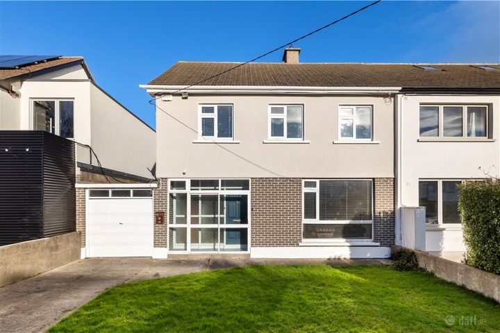 66 Foxrock Avenue, Foxrock, Dublin 18, D18T9X5 - Photo 2