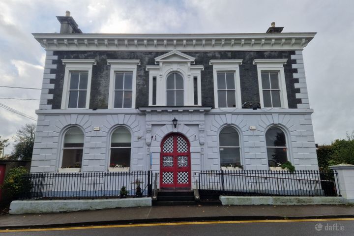 Buttons And Bolts, Bank Street, Templemore, Co. Tipperary