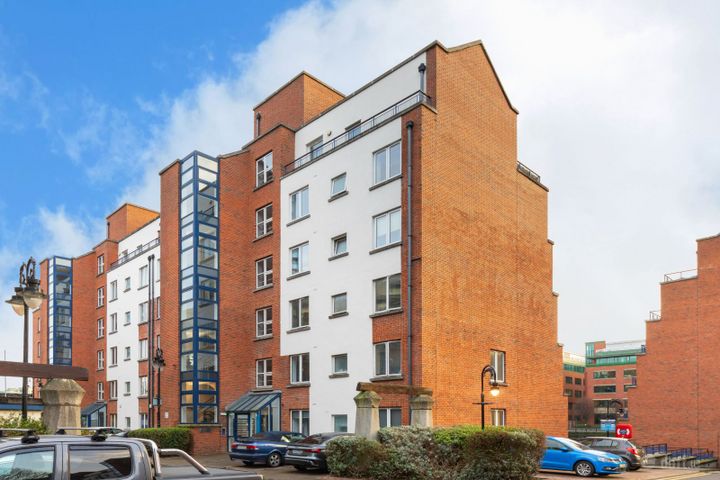 Hook Head, Custom House Harbour, Dublin 1