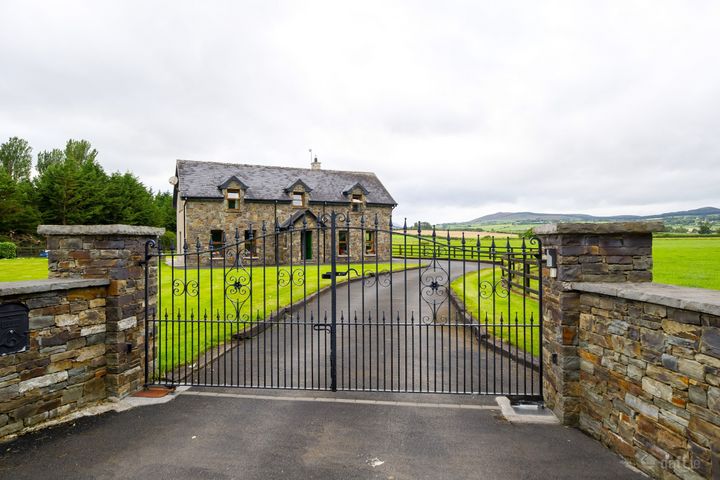 Stone Bridge Farmhouse, Ahacross, Kildorrery, Cork