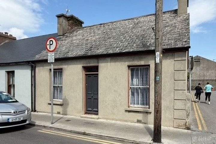 8 Charles Street, Listowel, Co. Kerry, V31DY02