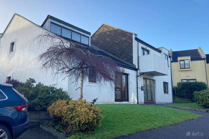 82 Carleton Village, Golf Links Road, Youghal, Co. Cork, P36TR92