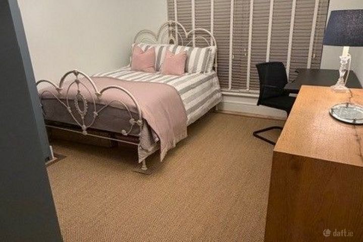 Harold's Grange Rd, Ballinteer, Dublin 16