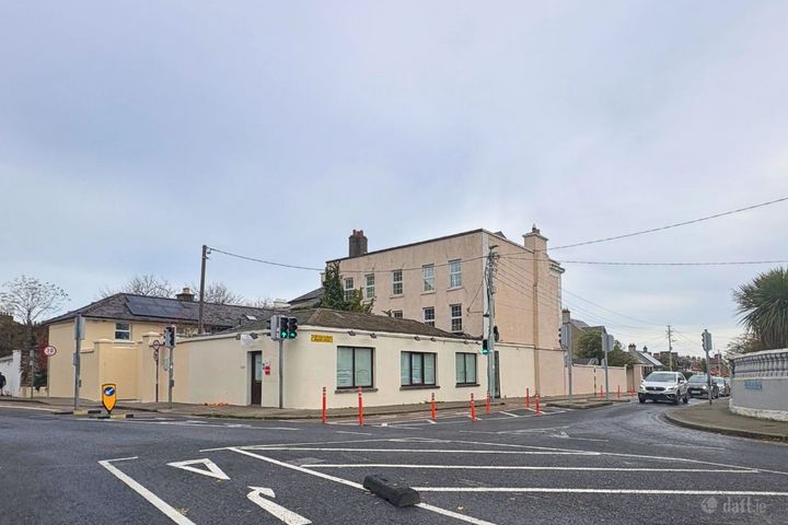 3 The Courtyard, Newtown Avenue, Blackrock, Co. Dublin, A94X4H1