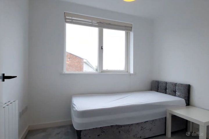 Bridge Avenue, Royal Canal Park, Dublin 15