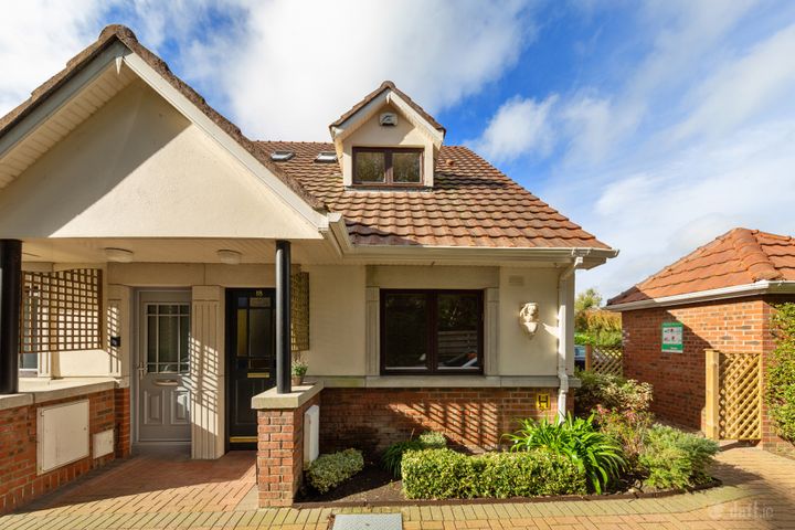 18 The Hedgerows, Foxrock, Dublin 18, Dublin 18, Dublin