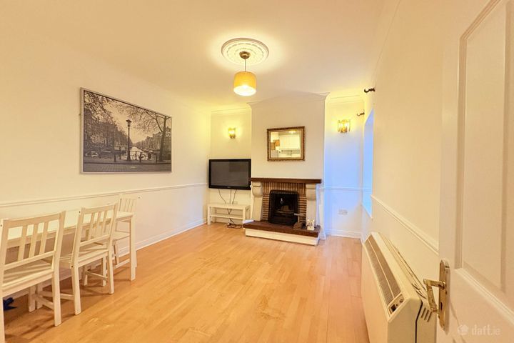 5 Temple Court, Hogan Place, Dublin  2, Co. Dublin, D02TD92 - Photo 2