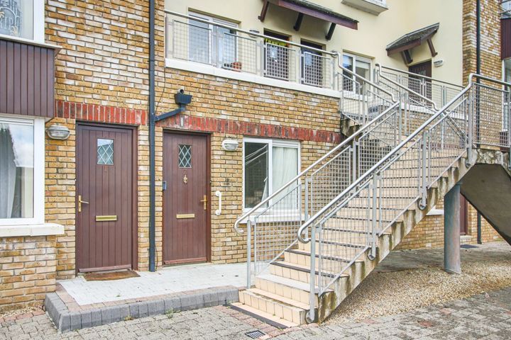 2 Boderg, Shannon Court, Carrick-On-Shannon, Co. Leitrim, N41 N299