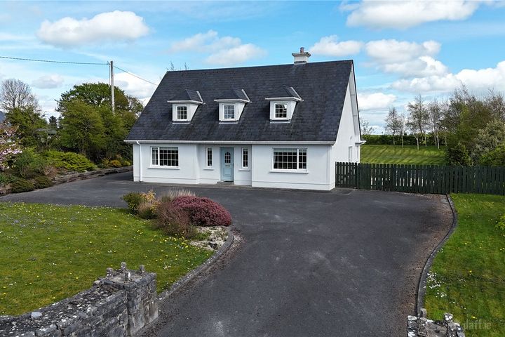 9, Funshona, Cross, Mayo, F12X6R9