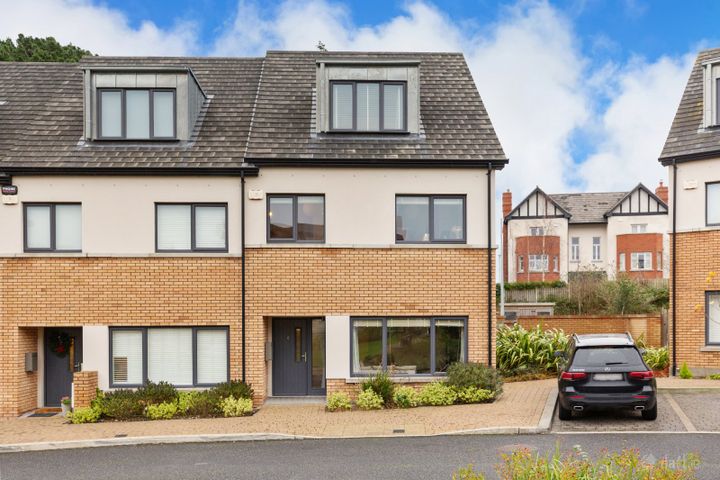 6 The Avenue, Carrickmines Green, Carrickmines, Dublin 18, D18YK25