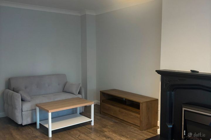 3 Bed House, Warrenstown Close, Mulhuddart, Mulhuddart, Dublin 15