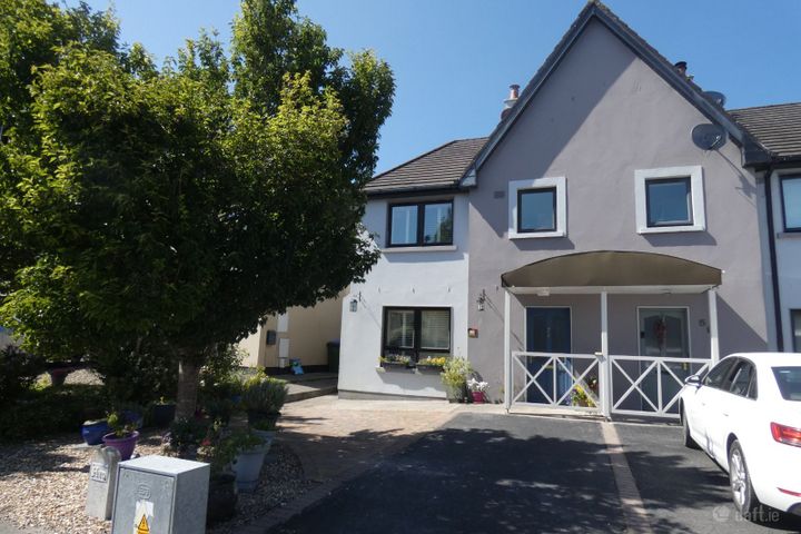 55 Garden View, Creggaunnahilla, Clarecastle, Ennis, Co. Clare, V95CFW2