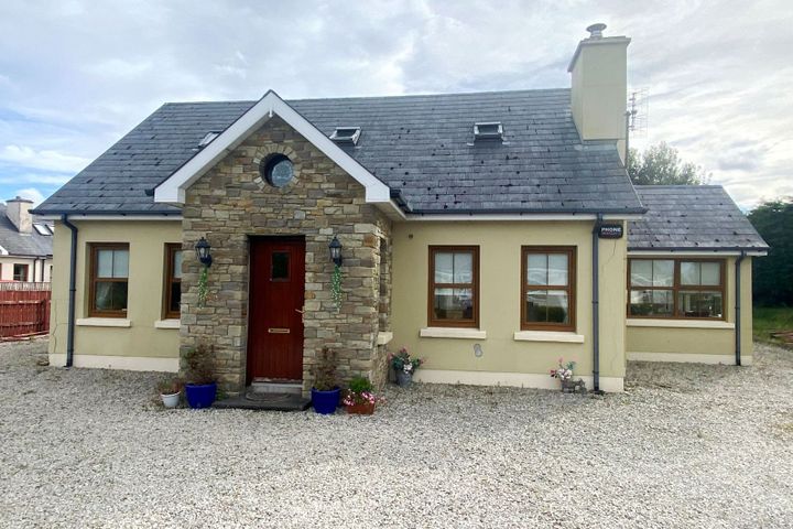 Loughcrillan Road, Loughcrillan, Glenties, Co. Donegal, F94YY36