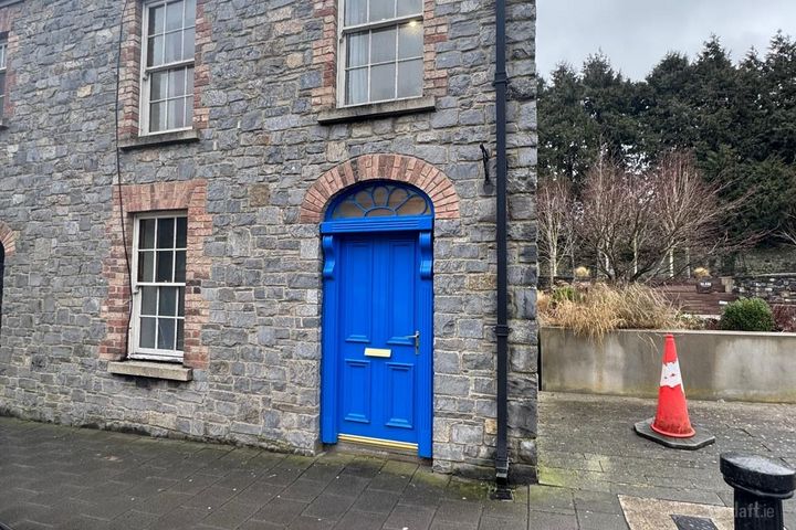 3 The Courtyard, Main Street, Slane, Co. Meath