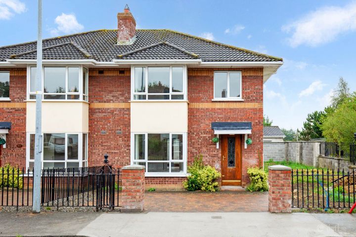 53 St Davids Park, Artane, Dublin 5, D05A3W4