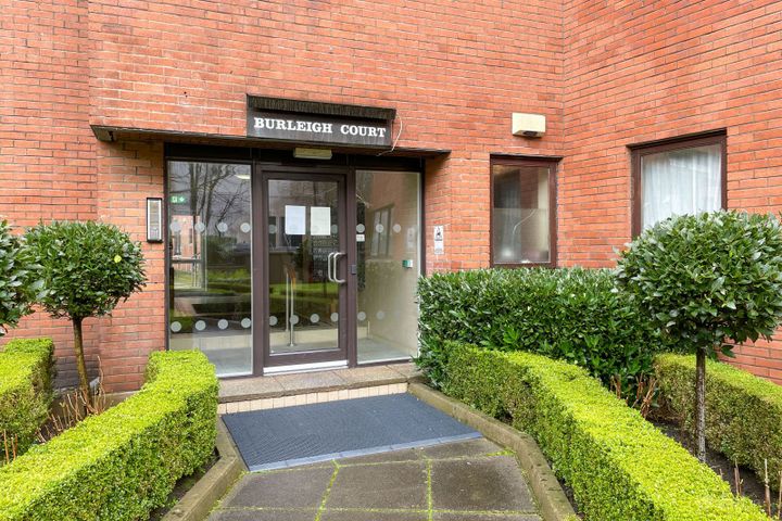 Apartment 27, Burleigh Court, Ballsbridge, Dublin 4, D04A5F9 - Photo 2