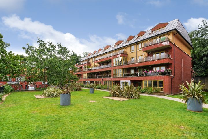 74 Knockmaree, Chapelizod, Lucan, Dublin 20