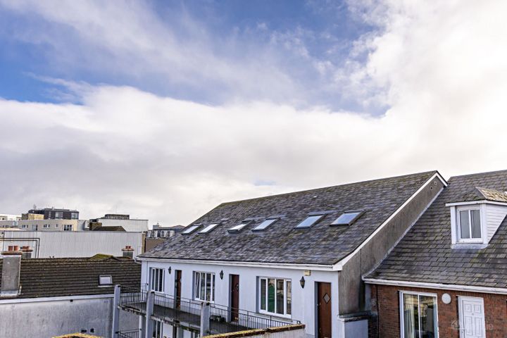 The Eglington, Eglinton Court, Woodquay, Co. Galway, H91XF3X