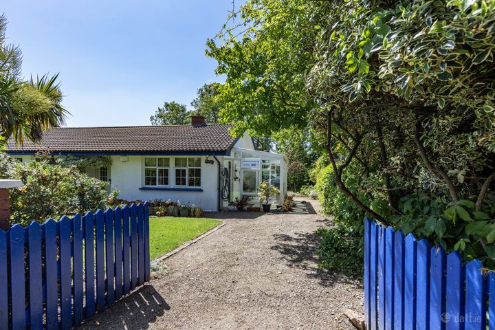 Marlyn, Avondale Drive, Y35P5F6