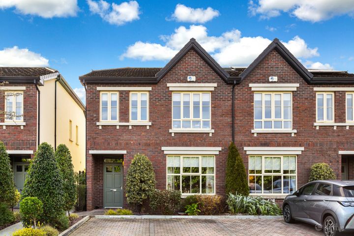 15 Bracken Park Drive, Castleknock, Dublin 15, D15HC79
