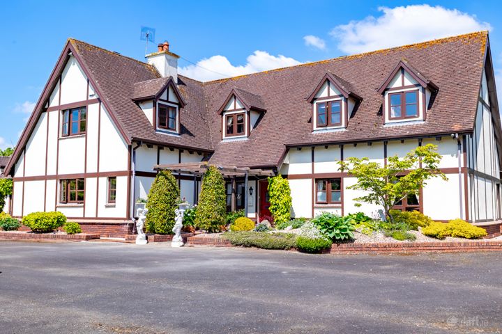 Ballingarrane North, Cahir Road, Clonmel, Co. Tipperary, E91AV45