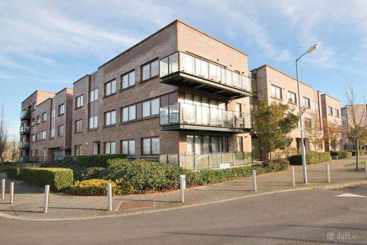 64 Stratton Grove, Adamstown, Lucan, Co. Dublin, K78AH57