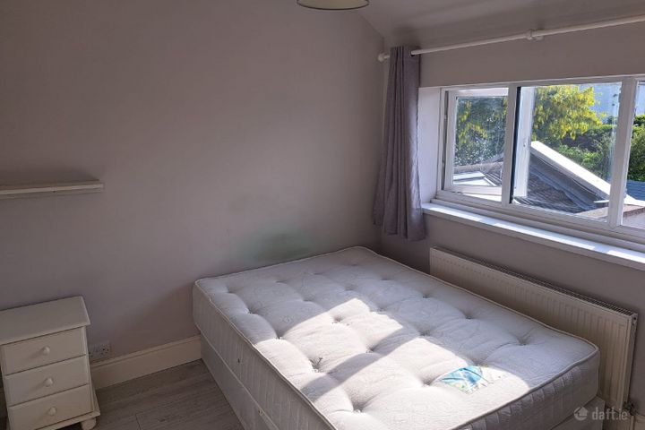 2 College Park, Terenure, Dublin 6w
