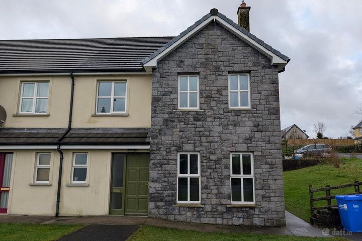 14 Church Manor, Carrigallen, Co. Leitrim