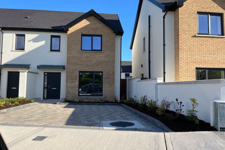 Heathfield,Carriganarra,Ballincollig,Cork, Clash, Co. Cork