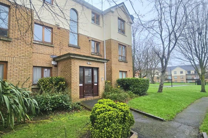 63 The Square, Larch Hill, Kilmore, Dublin 5