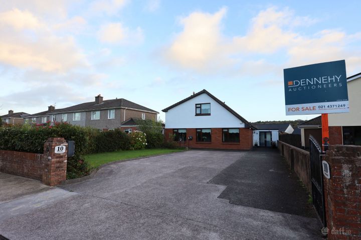 10 Hillcrest, Kilmoney Road Upper, Carrigaline, Co. Cork, P43AN24