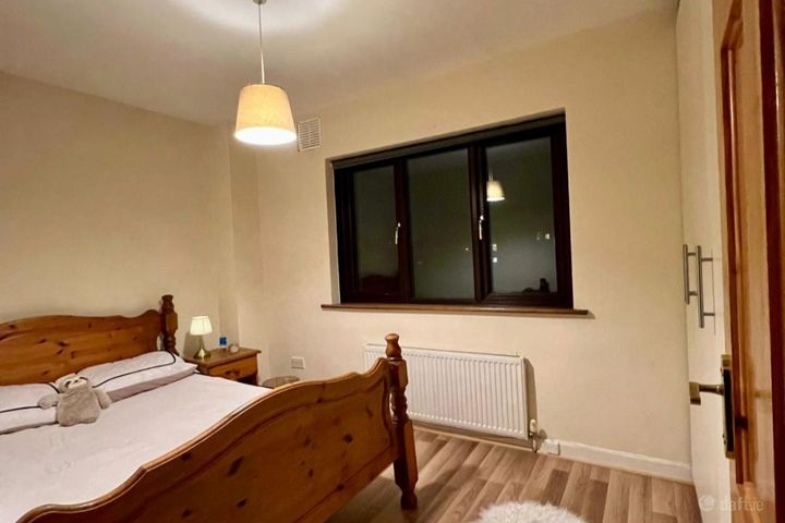 24 Lansdowne Village, Dublin 4, Sandymount, Dublin 4