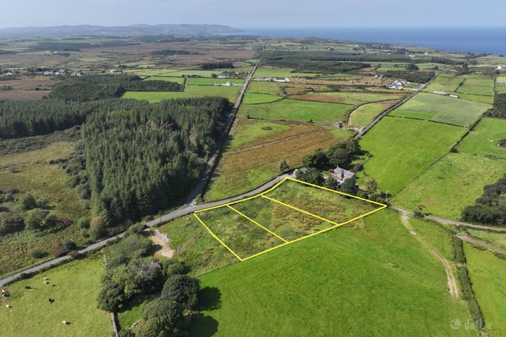 LECAMY, MOVILLE, Co. Donegal