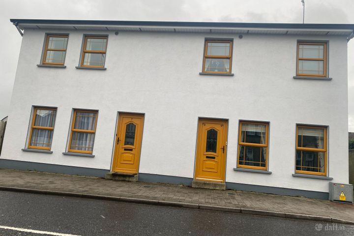 Flat 2, Mccrann'S Flats, Castle Street, Roscommon, Athlone Road, Co. Roscommon
