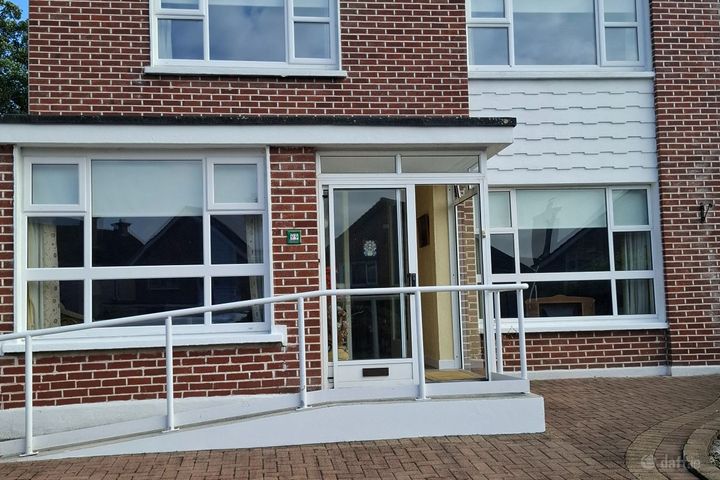 9 Ashbrook, Ennis Road, Limerick, North Circular Road, Co. Limerick