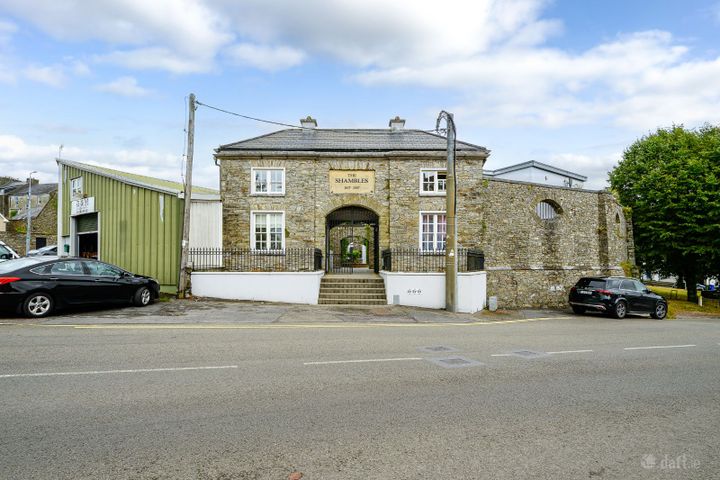 5 The Shambles, Allen Square, Bandon, Co. Cork, P72FE06
