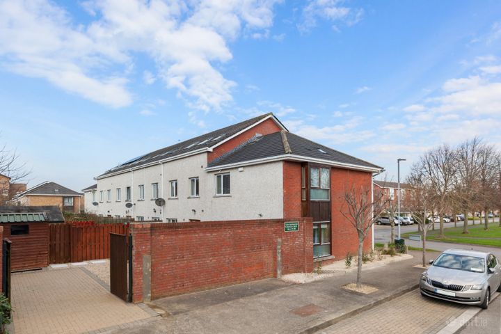 74 Fernleigh Drive, Castleknock, Dublin 15, D15W1C9