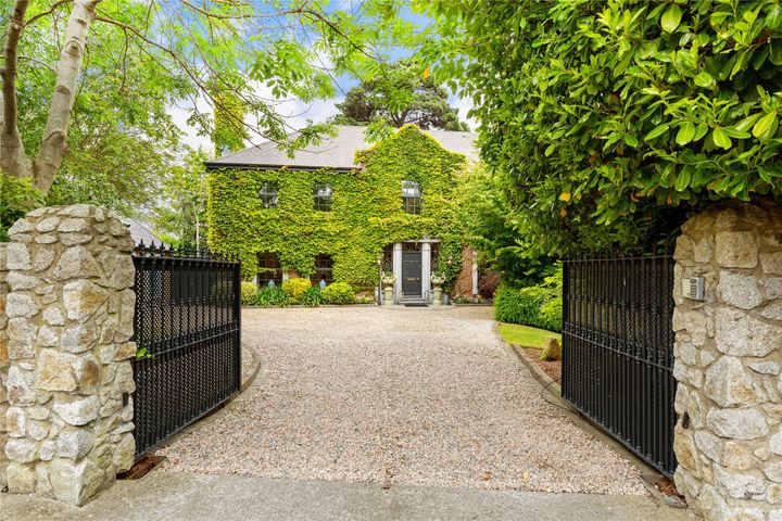 4 Avoca Wood, Avoca Ave, Blackrock, Dublin