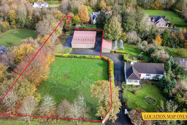 Farmyard on c. 0.8 Acre, Eadestown Village, Naas, Co. Kildare