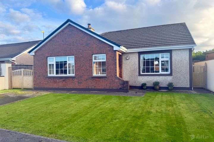 15 Manor Village, Westport Road, Castlebar, Co. Mayo, F23 VP23