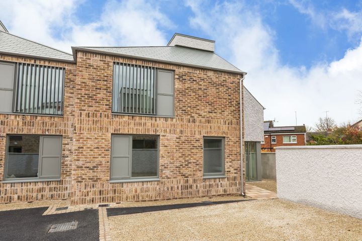 Jura, 47 St Fintan's Villas, Blackrock, Co Dublin, A94F8EW